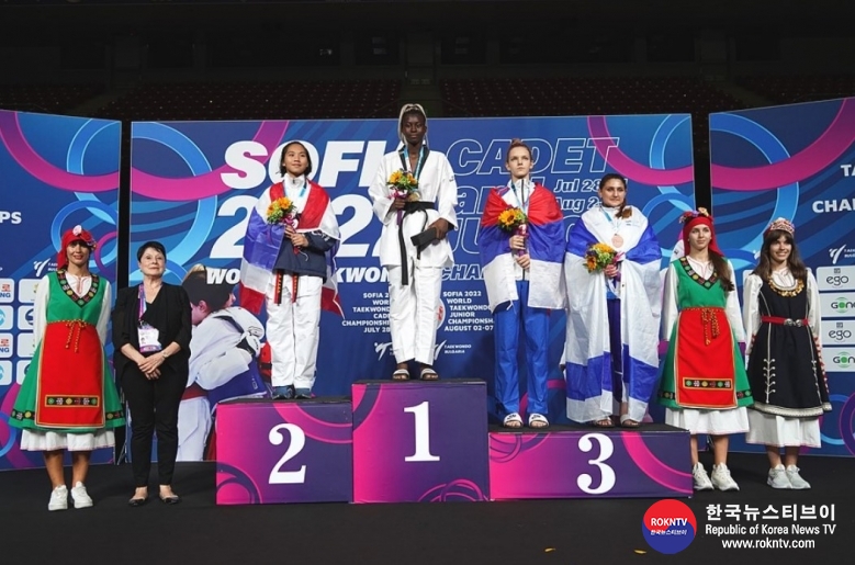 기사 2022.08.01.(월) 4-3 (사진)   History made on final day of World Taekwondo Cadet Championships  .jpg